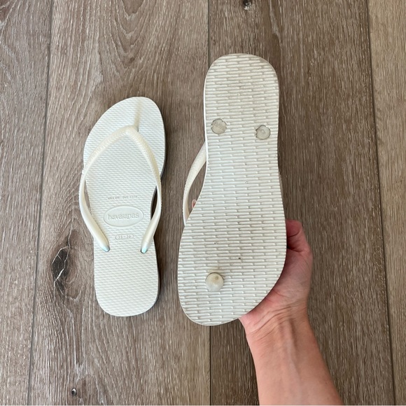 Havaianas White Flip Flops 35-36 - Picture 2 of 2